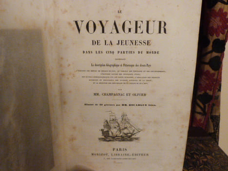 Le voyageur de la jeunesse dans les cinq parties du monde, contenant la description géographique et pittoresque des divers pays; L'esquisse des moeurs ...