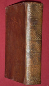 Recueil de divers écrits pour et contre les Droits des Chapitres de Cathédrale. 1. Mémoire sur le rang que tiennent les Chapitres des Cathédrales dans l'Ordre hiérarchique, Contre les principes de trois Lettres publiées à Auxerre en 1779, 125-(1) pages. Impr. en 1780 - 2. Lettre à un Ami, sur la dignité des Curés & Chanoines, où l'on fait voir qui sont ceux qui représentent vraiment l'ancien Presbytère, & qui tiennent le plus à la Hiérarchie, vij-120 pages, 1780 - 3. Défense du Mémoire sur le Rang des Cathédrales, 46-(1) pages, publié en 1780, en réponse à la Lettre à un Ami - 4. Fonctions et Droits du Clergé des Eglises Cathédrales, x-263 pages, Impr. à Amsterdam, 1784 - 5. Préservatif Contre certaine brochure, Imprimée à Amsterdam, (263 pages in-12), sur les Fonctions et Droit du Clergé des Eglises Cathédrales, vij-71(1) pages, 1784