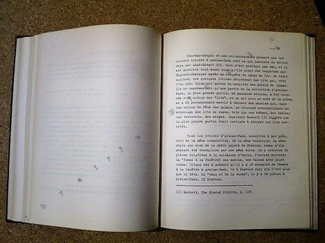 Les ivoires phéniciens : étude historique et artistique, illustrations (2 volumes).. STEPHAN Fady