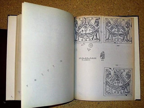Les ivoires phéniciens : étude historique et artistique, illustrations (2 volumes).. STEPHAN Fady