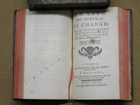 Traité du contrat de constitution de rente, par l'auteur du Traité des obligations / Traité du contrat de change, de la négociation, qui se fait par ...