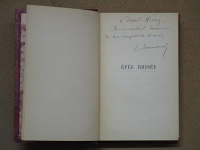 Epée brisée.