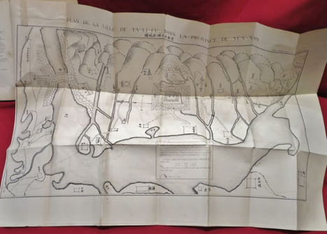 La Province Chinoise du Yün-Nan Par Emile Rocher de l'Administration des Douanes Impériales de Chine (2 volumes).. ROCHER, Emile.
