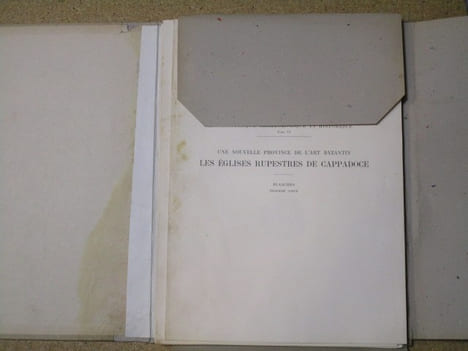 Une nouvelle province de l'art byzantin : les églises rupestres de Cappadoce. Planches, troisième album.. DE JERPHANION Guillaume