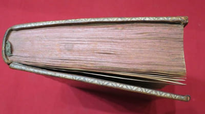 Chymie (chime) du Gout et de l'Odorat, ou Principes Pour composer facilement, & à peu de frais, les Liqueurs à boire, & les Eaux de senteurs. Avec Figures. 