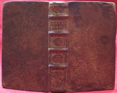 Les remèdes charitables de Madame Fouquet, pour guérir à peu de frais toute forme de maux tant internes qu'externes, invéterez, & qui ont passé jusques à présent pour incurables, Experimentez par la même dame ; et augmentez dans cette derniere édition de la méthode que l'on pratique à l'Hôtel des Invalides pour guérir les soldats de la vérole. Divisez en deux parties.