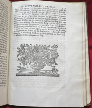 Memoires contenant la vie de Bertrand Du Guesclin, Connetable de France, qui par sa valeur à retably un Prince Catholique dans ses Etats. Où l'on ...