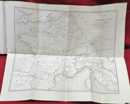 Géographie ancienne historique et comparée des Gaules Cisalpine et Transalpine, suivie de l'Analyse Géographique des itinéraires anciens et ...