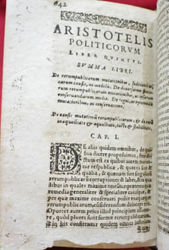 Aristotelis Stagiritae Libri Omnes, quibus tota Moralis Philosophia, quae ad formandos mores tum Singulorum, tum Familias, tum Civitatis, spectat, ...