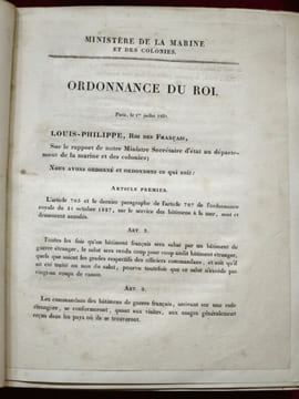 Ordonnance du Roi sur le Service des Officiers, des Elèves et des Maîtres à bord des batimens (Bâtiments) de la Marine Royale.. undefined