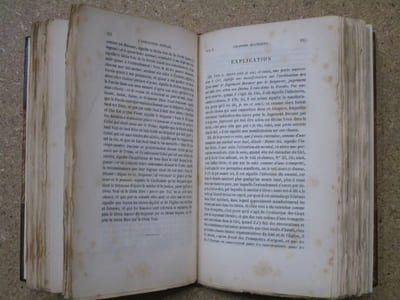 L'APOCALYPSE REVELEE dans laquelle sont dévoilés les arcanes qui y sont prédits, et qui jusqu'à présent ont été profondément cachés : N° 1-418 et N° 419-752 (2 volumes/3).