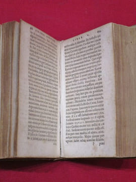 De situ orbis libru XVII. Editi quidem in eorum gratiam, qui Geographiae studiosi sunt, olim (ut putatur) à Guarino Ve ronesi, [...]. Tome I seul.. ...