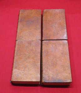 Institution d'un prince, ou traité des qualitez (qualités) des vertus et des devoirs d'un souverain. (4 volumes)