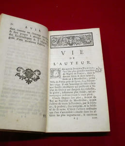 Institution d'un prince, ou traité des qualitez (qualités) des vertus et des devoirs d'un souverain. (4 volumes)