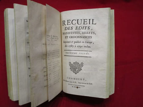 Recueil des édits, manifestes, arrêts, et ordonnances Pour le Service du Roi, & l'Administration de la Justice, Imprimées & publiées en Savoye, depuis ...