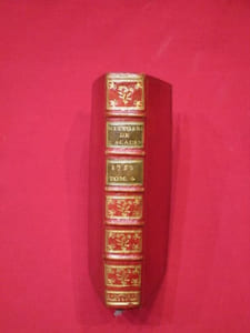 Histoire de l'Académie Royale des Sciences. Année M.D.CCLIII (1753). Nouvelle Centurie. Tome quatrième.