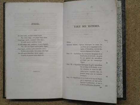 Essai sur LE SYMBOLISME DE LA CLOCHE dans ses rapports et ses harmonies avec la religion, par un prêtre du clergé paroissial.. undefined