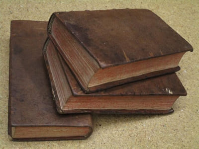 MEMOIRES de Monsieur le Cardinal de Retz (3 volumes).