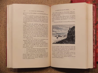 OEUVRES DE ALEXANDRE DUMAS : Le comte de Monte-Cristo (6 volumes) / Le Chevalier de la Maison Rouge (2 vol.) / Une fille de régent (1 vol.) / La dame de Monsoreau (3 vol.) / Joseph Balsamo (5 volumes) / La reine Margot (2 vol.) / Le collier de la reine (3 vol.) / Le chevalier d'Harmental (2 vol.) / Le vicomte de Bragelonne (6 vol.) / Les trois mousquetaires (2 vol.) / Vingt ans après (3 vol.)