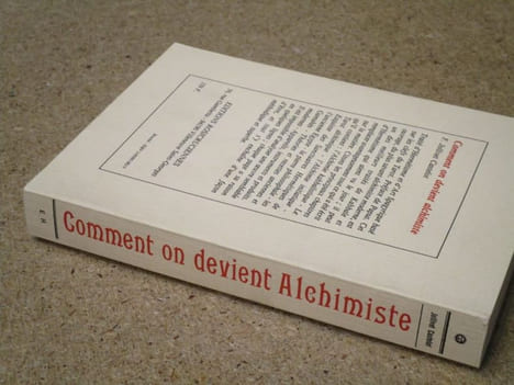Comment on devient alchimiste : traité d'hermétisme et d'art spagyrique basé sur les clefs du Tarot. Azoth.. JOLLIVET CASTELOT F.