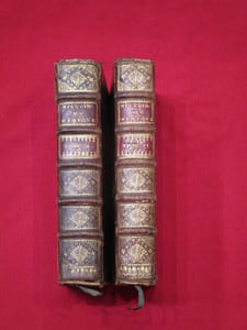 Histoire de Conqueste (Conquête) du Mexique, ou De la Nouvelle Espagne, par Fernand CORTEZ, Traduite de l'Espagnol de Dom Antoine de SOLIS, par l'Auteur du Triumvirat. (2 volumes).
