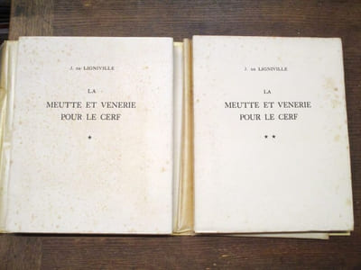 Les meuttes (meutes) et véneries de haut et puissant seigneur messire Jean de Ligniville chevalier, Comte de Bey [...]. La meutte (meute) et vénerie pour le cerf première et deuxième parties; La meutte et vénerie pour le lièvre; Les meuttes et vénerie pour le sanglier, pour le chevreuil (4 volumes en 2 coffrets).
