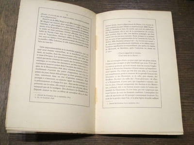 Les théâtres lyonnais en 1827-1828. Ornés de deux vignettes et d'un portrait.