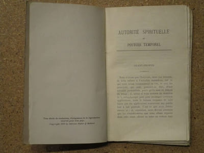 Autorité spirituelle et pouvoir temporel.