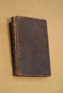 La cueillette de la soye (soie), par la nourriture des Vers qui la font. Échantillon du Théâtre d'Agriculture d'Olivier de Serres seigneur du Pradel.. ...