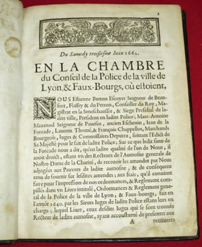 Ordonnance et Reglement general de la Police de la Ville de Lyon, & Faux-bourgs d'icelle ; fait par Messieurs les Iuges (Juges), & Commissaires ...