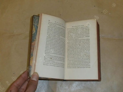Dictionnaire alphabétique de tous les noms propres qui se trouvent dans Horace, divisé en trois tables, pour l'intelligence de la Fable, de l'Histoire ...
