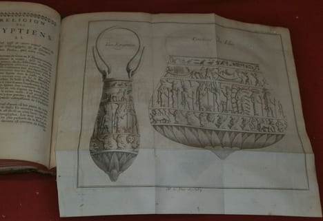Explication de divers Monumens (monuments) singuliers, qui ont Rapport à la Religion des plus anciens Peuples. Avec l'Examen de la Derniere Edition ...