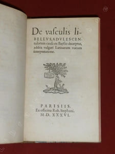 De re vestiaria Libellus addita, ex Bayfio excerptus : addita vulgaris linguae interpretatione, in adulescetuloru gratiam atq ; utilitatem. Secunda editio / De vasculis libellus adulescentotum causa ex Bayfio decerptus, addita vulgari Latinarum vocum interpretatione.