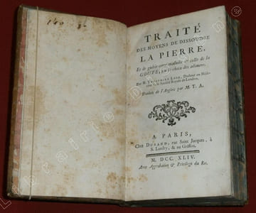 Traité des moyens de dissoudre La Pierre, Et de guérir cette maladie & celle de la GOUTE, par le choix des Alimens, par M. Theophile Lobb, Docteur en Medecine de la Societe Royale de Londres.