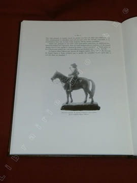 Le Taureau Camargue. Son élevage. La Course provençale. Textes par G. Bouzanquet. Iconographie et Légendes par J. de Flandreysy. . FLANDREYSY, Jeanne ...