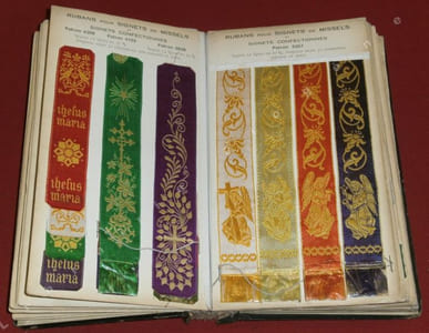 Catalogue d'Echantillons : Ceintures de Prêtres - Signets.