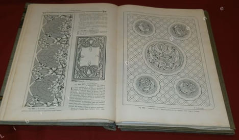L'Artisan Pratique. Art Décoratif. Cuir et Métaux repoussés. Pyrogravure. Pyrosculpture. Tarso. Kerbchnitt. Corne et bois sculptés. Marqueterie. ...