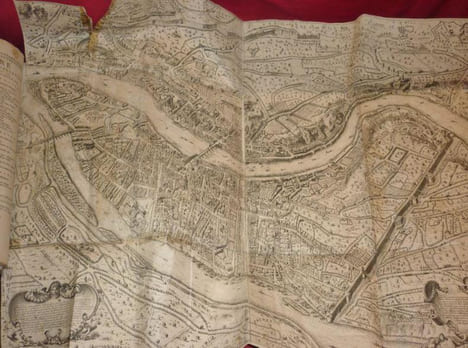 Histoire Civile ou Consulaire de la Ville de LYON, justifiée par Chartres, Titres, Chroniques, Manuscrits, Autheurs Anciens & Modernes, & autres ...