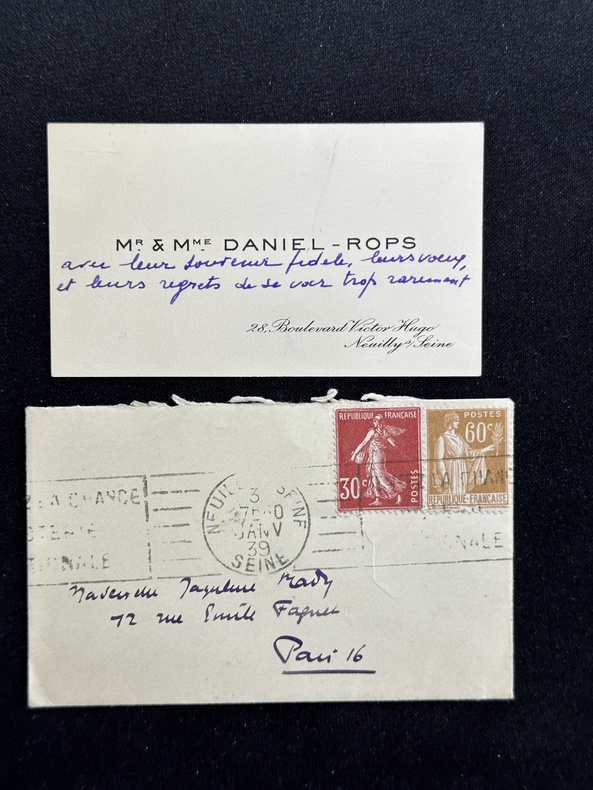 Carte de visite autographe à Jacqueline Mady 1939 . Daniel-Rops (1901-1965)