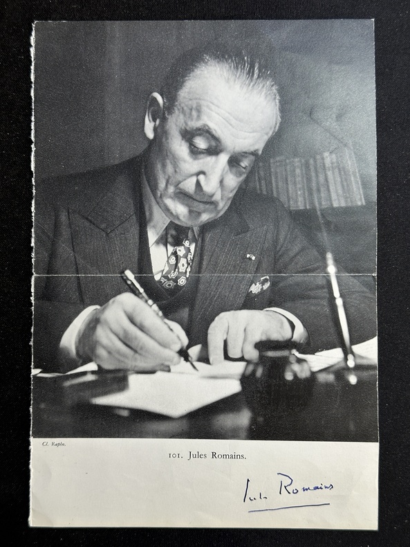 Coupure de presse avec photographie noir et blanc et signature autographe manuscrite de Jules Romains . Jules Romains (1885-1972)
écrivain français, ...