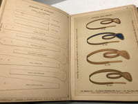 Catalogue accessoires de Pharmacie Médecine Hygiène Chirurgie manufacture de Bandages / 26 Planches couleurs
