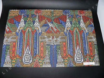 Page de garde de la célèbre revue de mode des années 1920 A.G.B. (Art Goût Beauté). Motif de tissu R.12589 : Crèpe du Maroc. Publicités pour le fabricant de textile A.G.B. (Albert Godde, Bedin & Cie), les chaussures de luxe Julienne et du Gantier Vivier Frères. ART DECO.