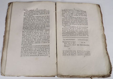 Mémoires sur la manufacture de Troyes, et sur l'opération d'Origny le Sec. Mémoire sur les corporations. A Monsieur, Monsieur de Gournay, Intendant du Commerce en 1759. 
