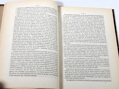 Tableau des Prisons Militaires, Pénitenciers Militaires, Ateliers de Travaux, Organisation, Règlements, Régime, Législation pénale, Statistique en ...