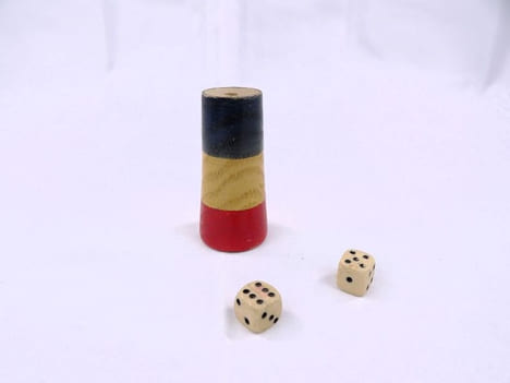 Jeu du Grand Concours d'Aviation de la Champagne. Game from the Grand Concours d'Aviation de la Champagne. Very rare aviation-themed game in fine ...