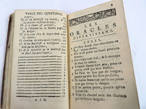 Les Nouveaux Oracles divertissans Où les curieux trouveront Réponce agréable des Demandes les plus divertissantes pour se réjoüir dans les Compagnies. ...