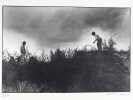 Les garçons au cerceau. Photographie originale. . LOUIS, Christian. 