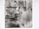 La mariée et la chèvre. Photographie originale. . LOUIS, Christian. 