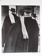 Chapeaux et écharpes. Photographie originale.  par LOUIS, Christian.  - Image 1
