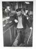 Au comptoir. Photographie originale. . LOUIS, Christian. 